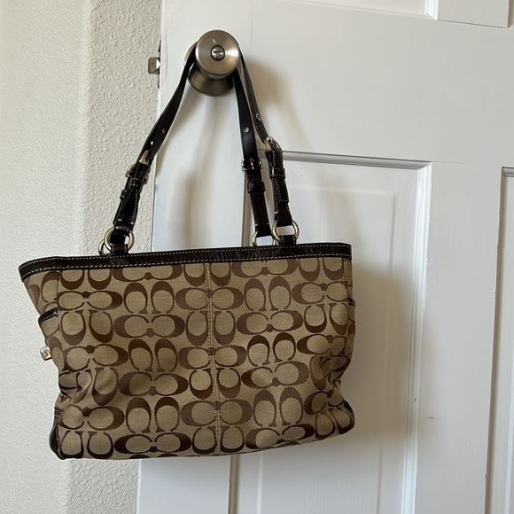 Coach poppy hobo purse - Picture 2 of 6